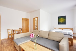 Deluxe Double Room, 1 Queen Bed with Sofa bed, Balcony | Desk, laptop workspace, free WiFi