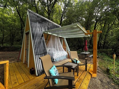 A frame getaway on the Embarrass River in Charleston, Illinois 