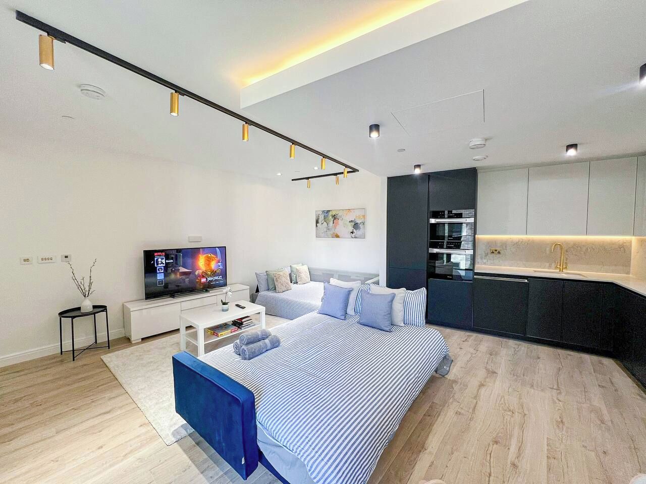 2 bedrooms, desk, iron/ironing board, free WiFi