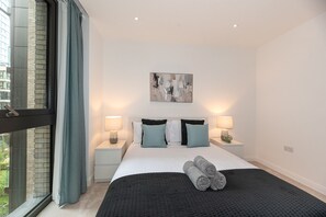 2 bedrooms, iron/ironing board, travel cot, free WiFi - Farringdon Lux 2-bed flat w. Balcony - Clerkenwell (London)