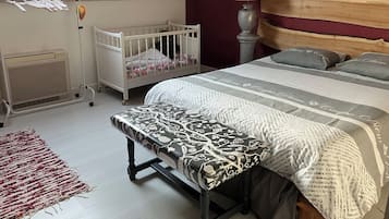 1 bedroom, WiFi, bed sheets