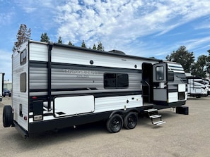 Property grounds - Transcend To The Beach - site fee and delivery extra (Oceano)