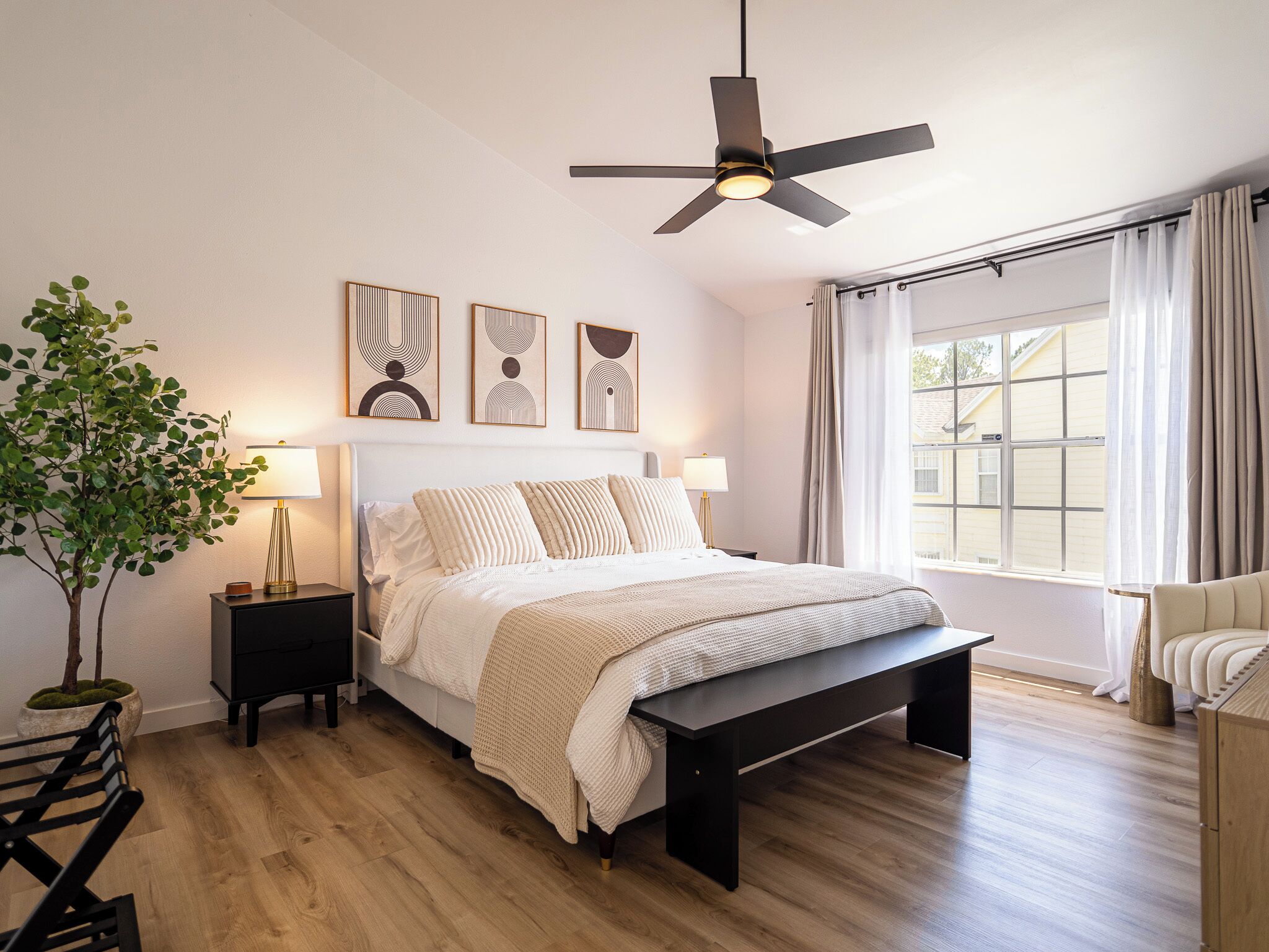 2 habitaciones, tabla de planchar con plancha y wifi gratis 