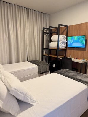 Deluxe Twin Room | Free WiFi, bed sheets, wheelchair access - HOTEL RIO JORDÃO (Sideropolis)