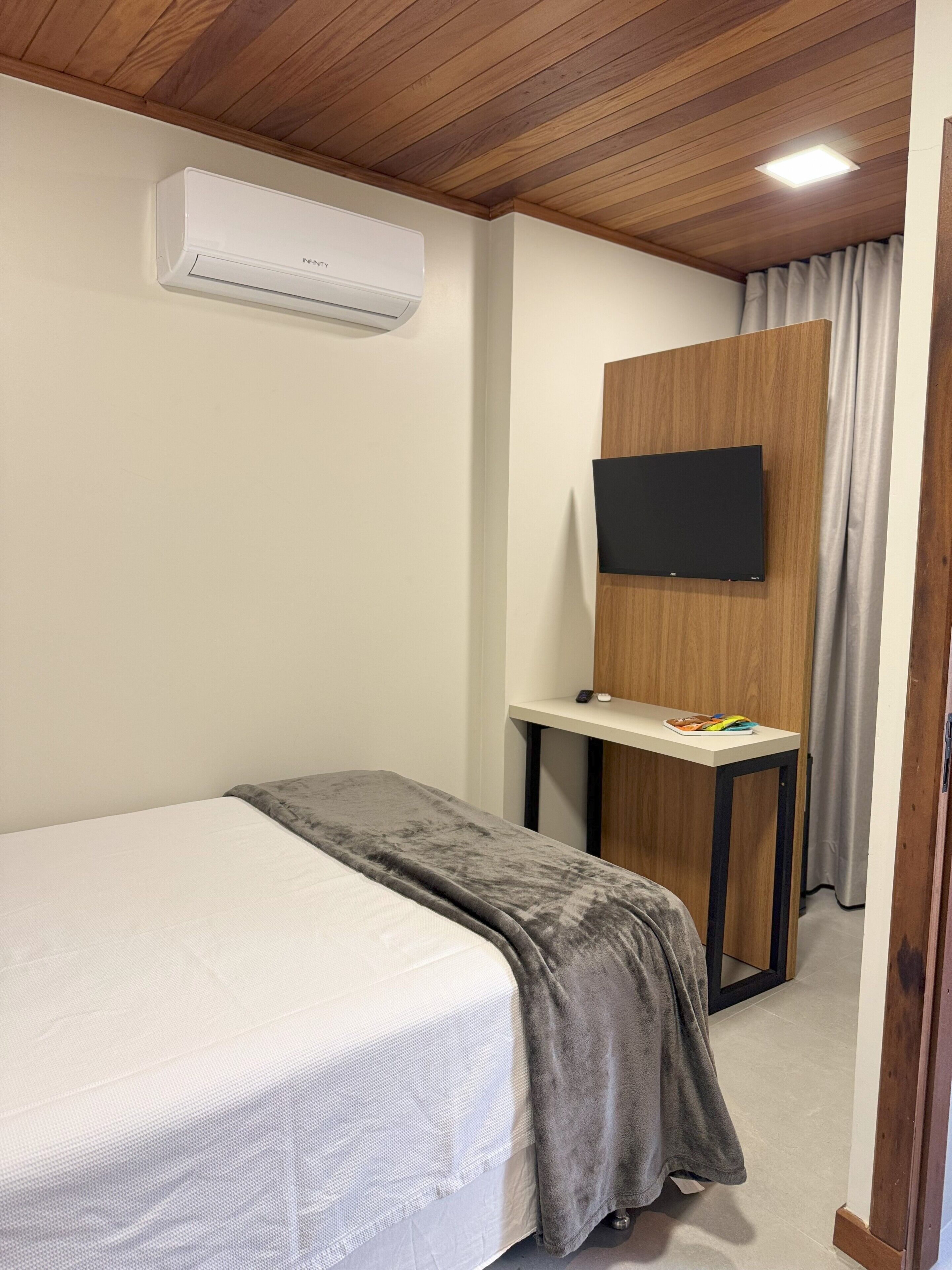 Minibar, una scrivania, postazione laptop, Wi-Fi gratuito