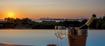 Salicornia Villa with pool and jacuzzi Egadi islands view
