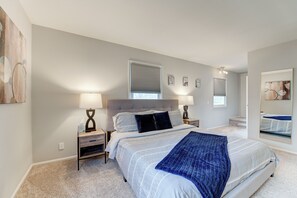 3 bedrooms, iron/ironing board, WiFi, bed sheets