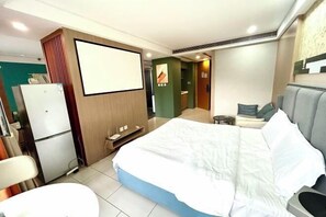 Room - Love Holiday Hotel (Dalian Zhongshan Square Railway Station) (Dalian)