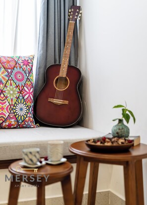 Kostenlose Minibar, Schreibtisch, laptopgeeigneter Arbeitsplatz