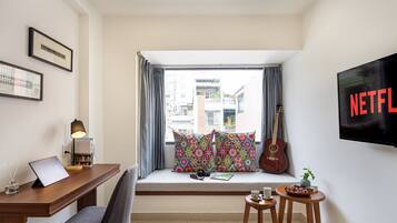 Een gratis minibar, een bureau, een laptopwerkplek