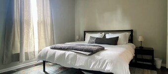 Charming 3-bedroom house with WiFi, Smart TVS and AC in lovely Noblesville