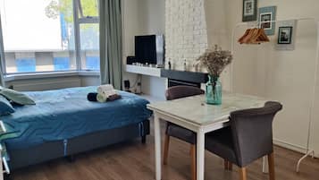 1 bedroom, iron/ironing board, free WiFi, bed sheets