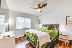 4 bedrooms, desk, iron/ironing board, WiFi