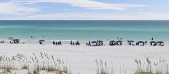 Dubes on the Beach*Beachfront*Private Heated Pool*PrivateBeach*Free Beach Chairs