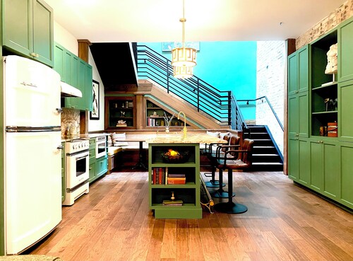 NEW luxury 2-story loft in heart of walkable, historic Southside neighborhood 