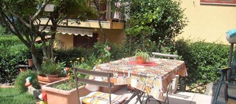 HOUSE YANINA