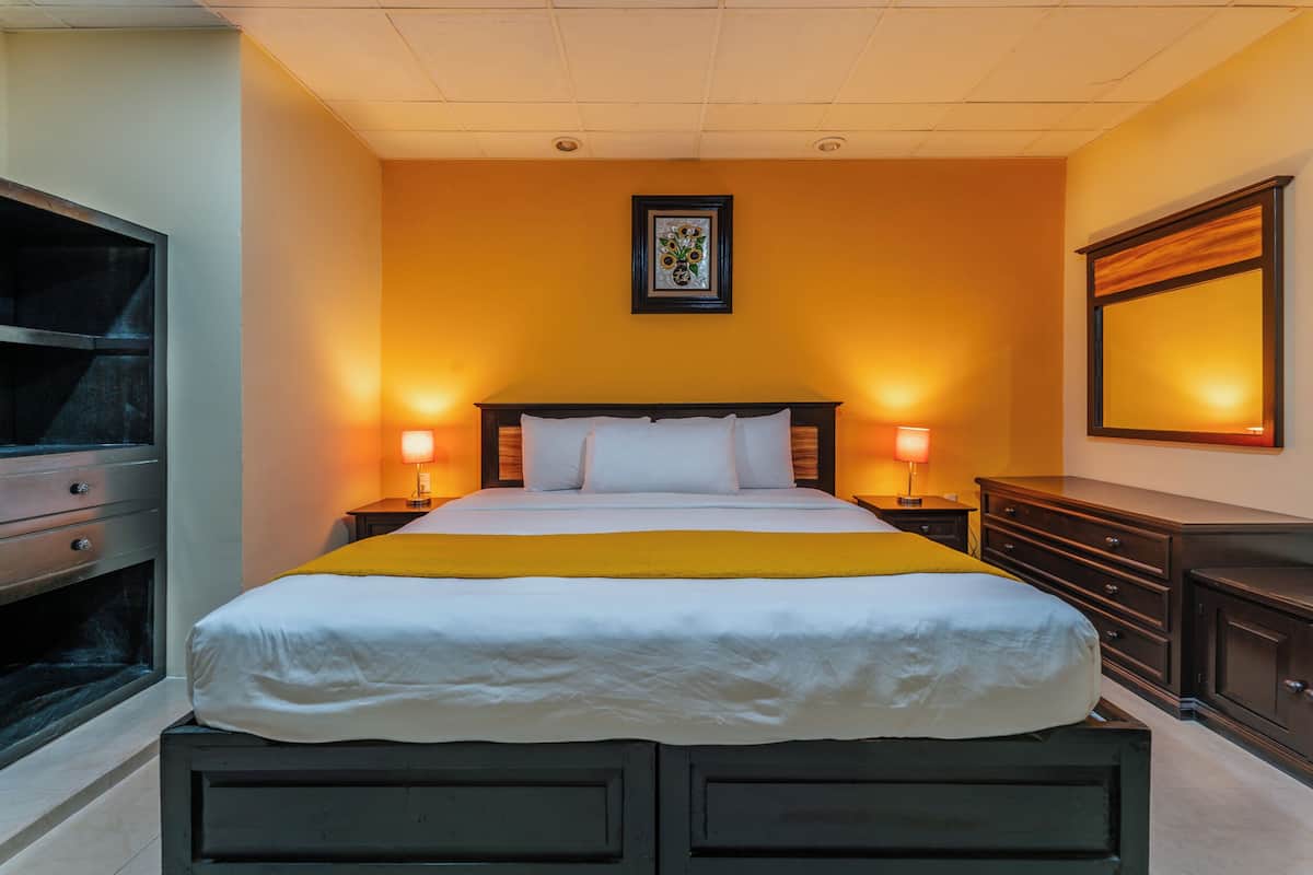 Lakens van Egyptisch katoen, luxe beddengoed, een kluis op de kamer