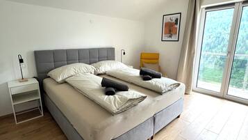 3 Schlafzimmer, Schreibtisch, kostenloses WLAN, Bettwäsche
