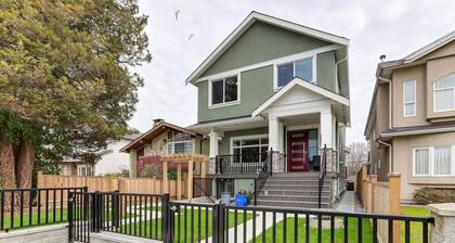 East Van Suite / King bed / Short walk to Sky Train & Commercial Dr