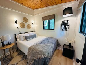 2 makuuhuonetta, ilmainen Wi-Fi, vuodevaatteet