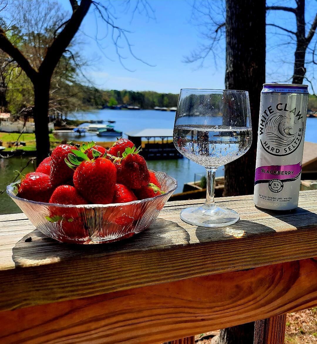 Simply At The Lake Jackson, GA