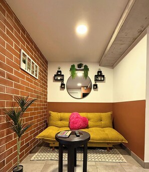 Smart TV, videogiochi, studio