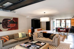 Design Villa | 1 bedroom, Egyptian cotton sheets, premium bedding, memory foam beds