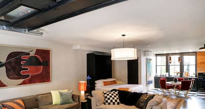 Kingston Carriage House