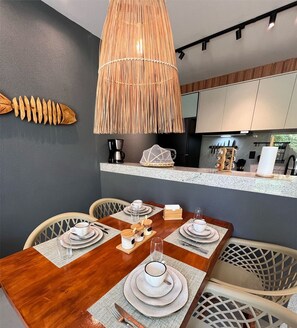 Apartment | Dining