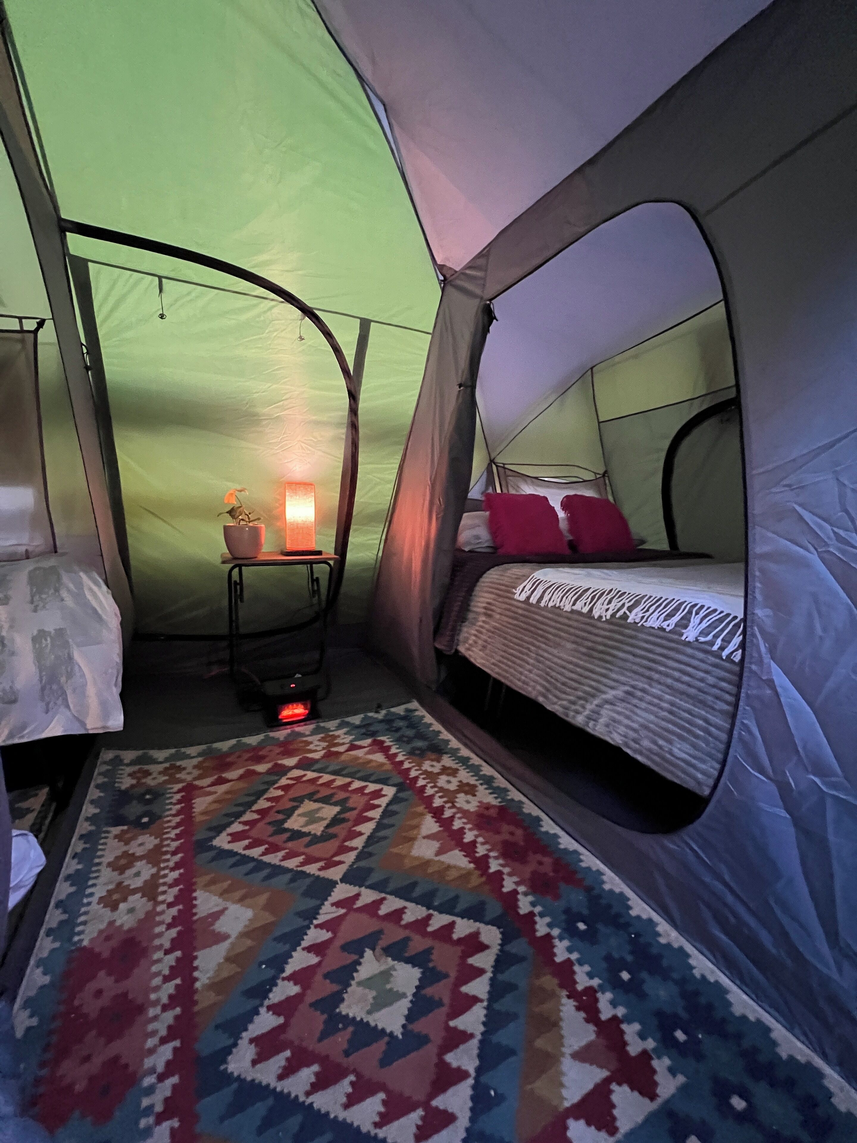 1 bedroom, desk, WiFi, bed sheets