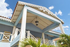 تفاصيل الفندق من الخارج