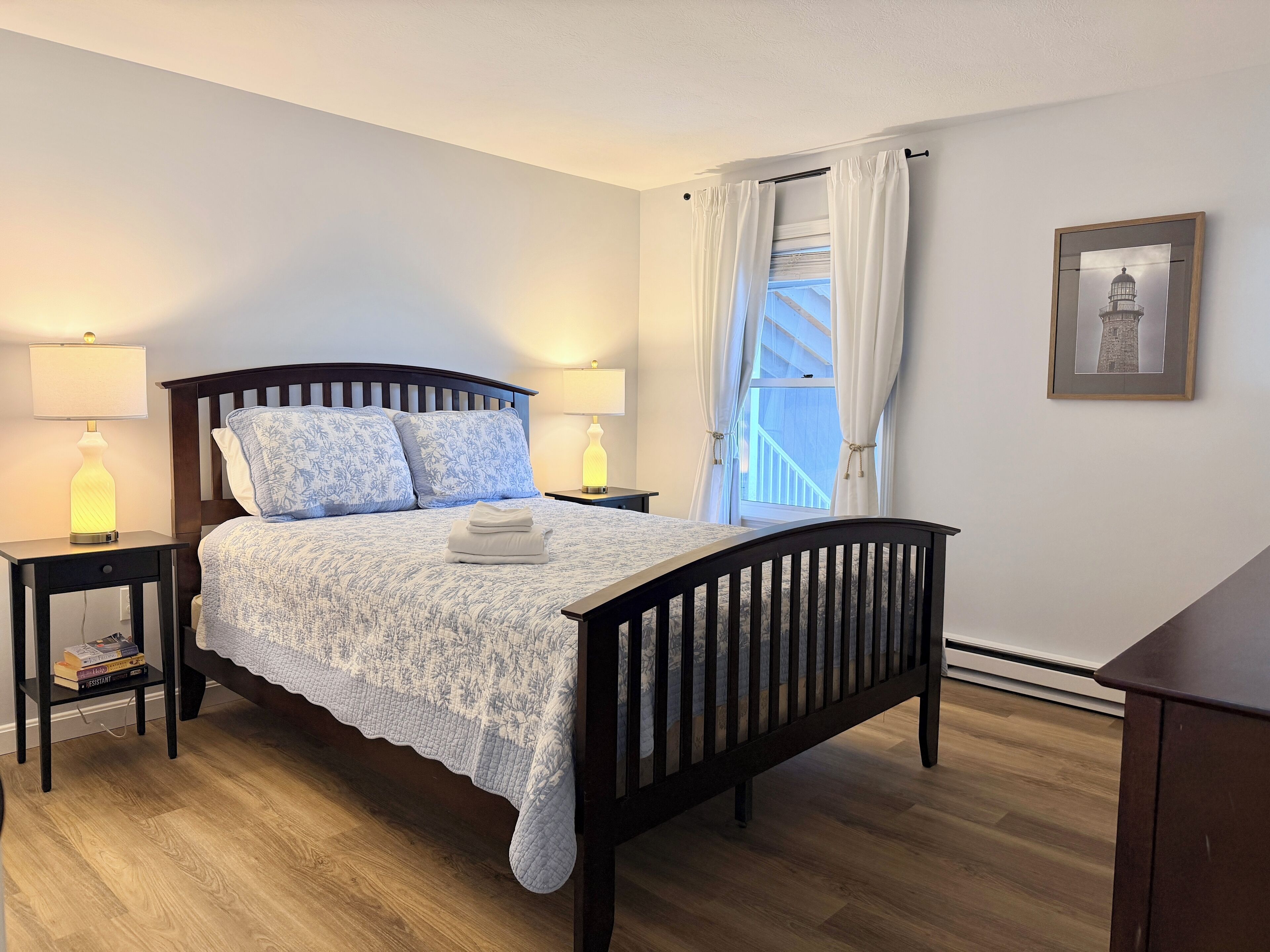 2 bedrooms, iron/ironing board, free WiFi