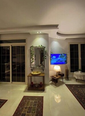 Interior - Private villa in Newcairo centrepoint 2 families (Cairo Governorate)