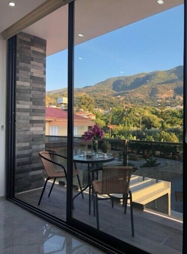 Luxury flat, great view-terrace-pool Lapta Kyrenia