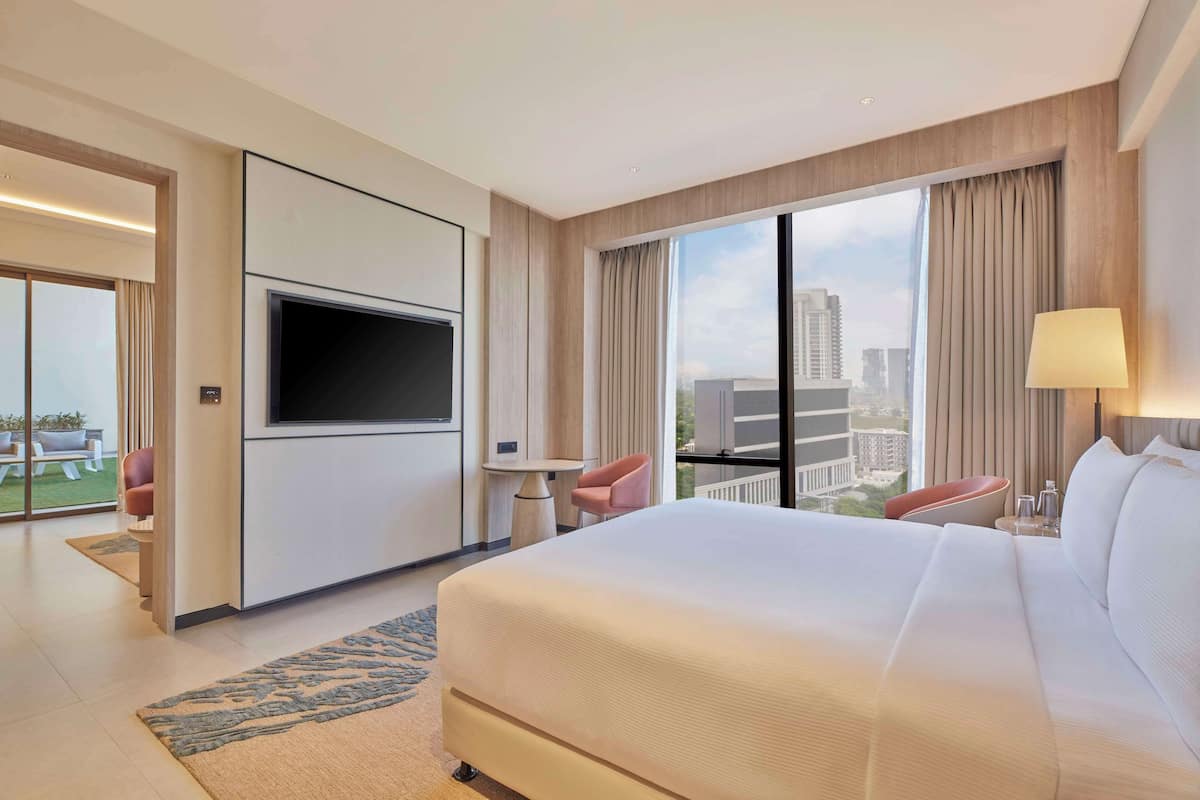 1 bedroom, minibar, in-room safe, blackout curtains