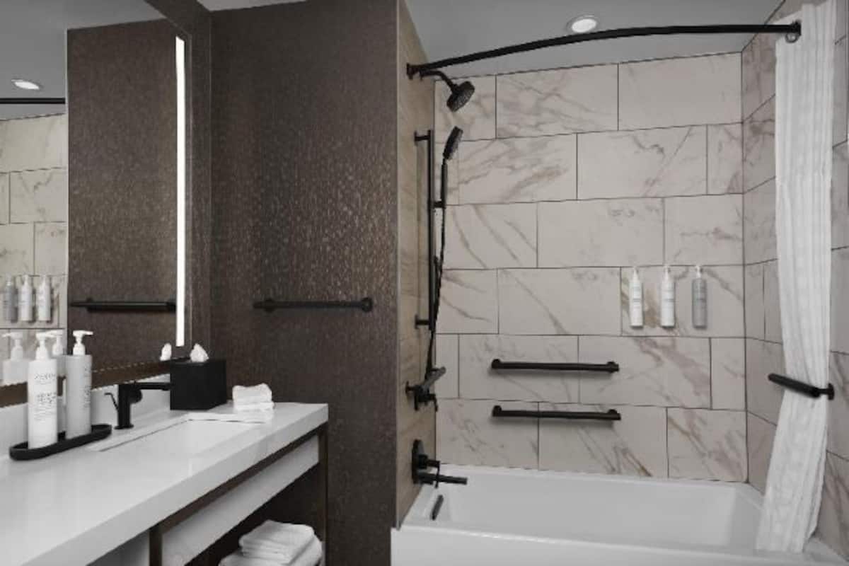 Bathroom | Free toiletries, hair dryer, towels, soap