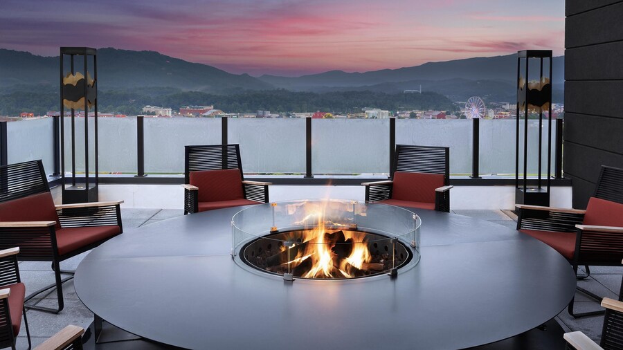 Embassy Suites By Hilton Pigeon Forge Resort