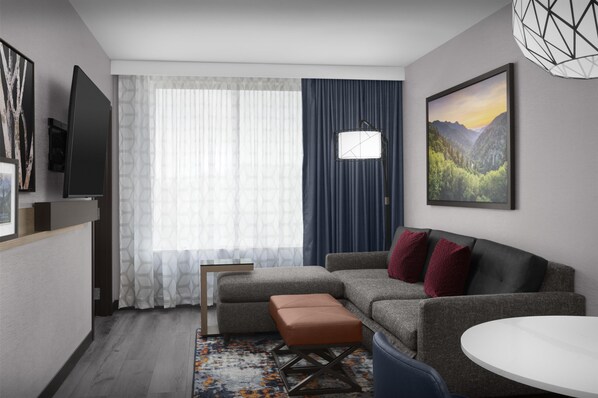 Smart TV, Netflix, Hulu, streaming services