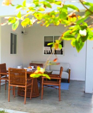 Villa | Outdoor dining
