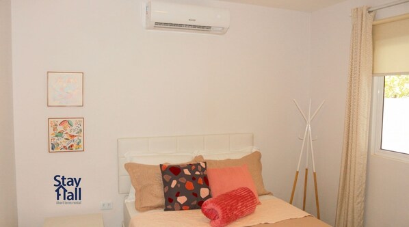 4 bedrooms, free WiFi, bed sheets