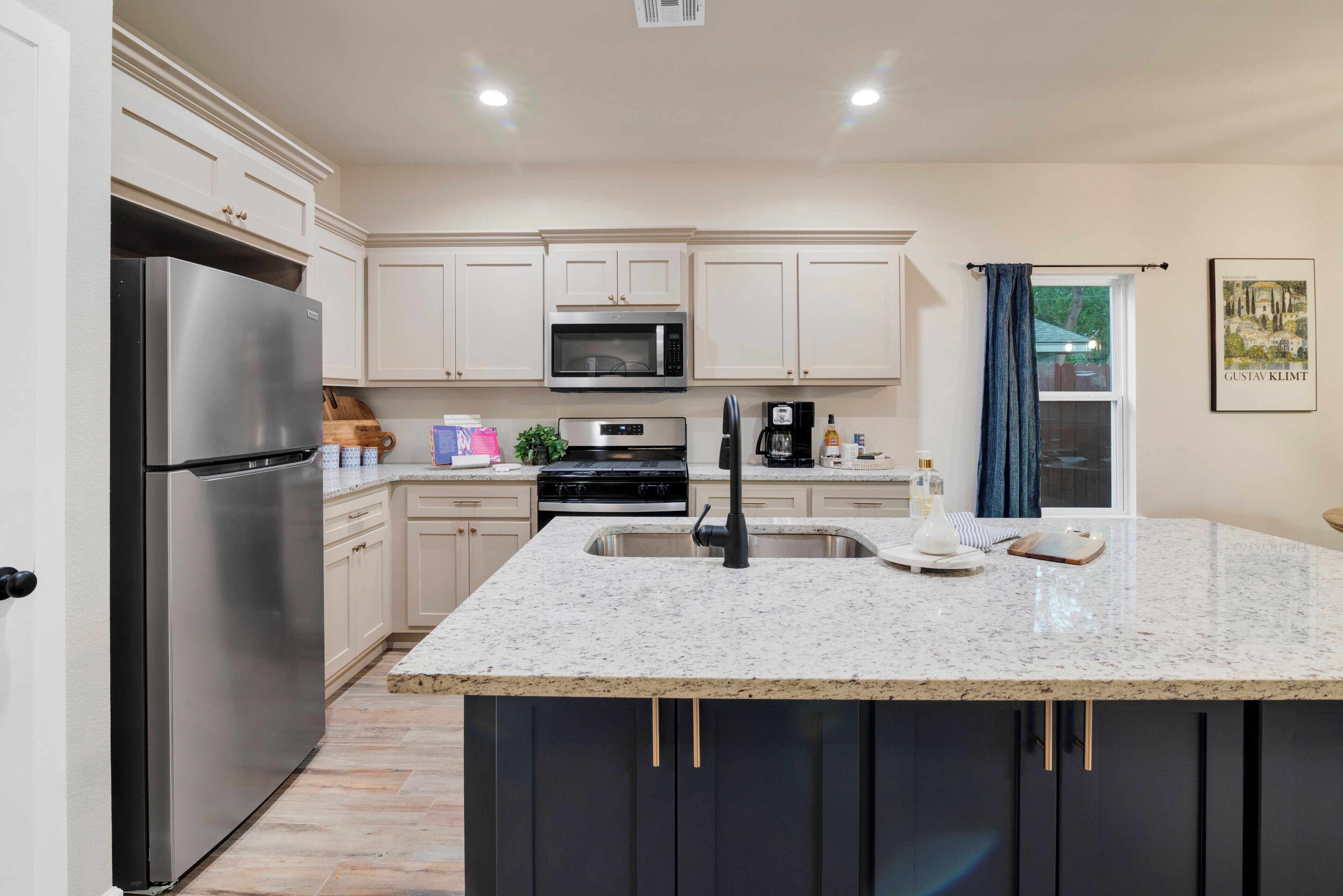 Microwave, oven, stovetop, dishwasher