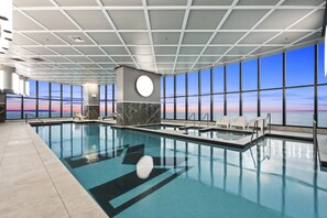 Indoor pool, outdoor pool - Luxury 2 Bedroom Unit with Ocean Views - Q Stay
(Meriton 7201 - 2N - NB) (Surfers Paradise)