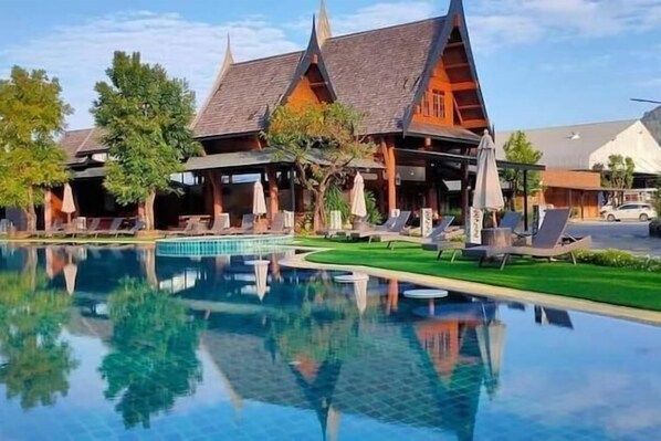Outdoor pool - Naina Resort & Spa Phuket (Phuket)
