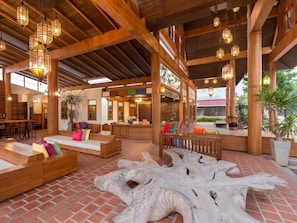 Outdoor dining - Naina Resort & Spa (Phuket)