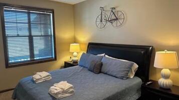 5 chambres, fer et planche Ă repasser, Wi-Fi, draps fournis