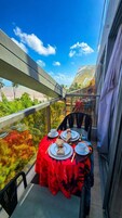Tempat makan luar