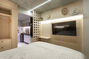 Ropa de cama de alta calidad y escritorio 