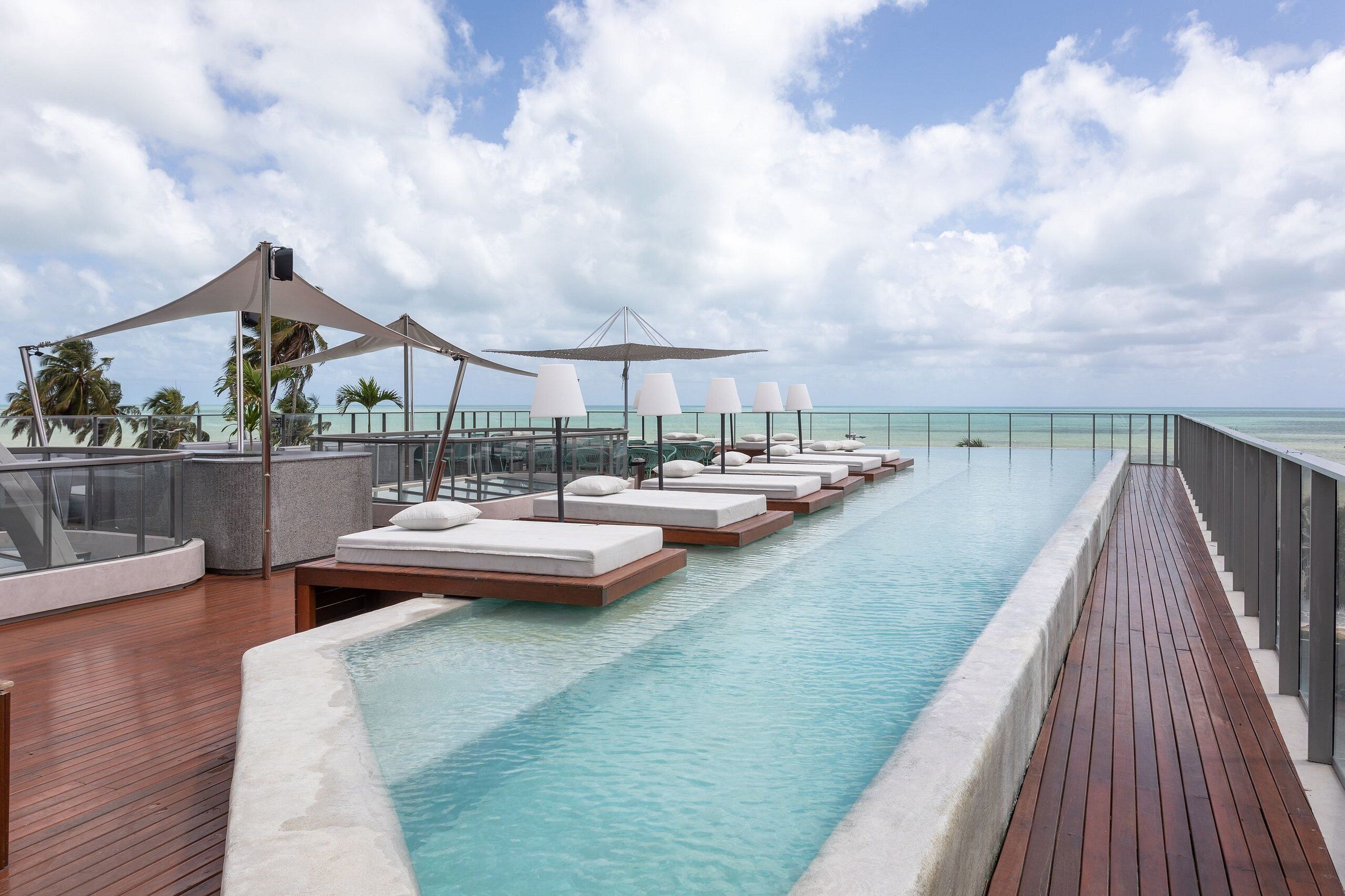 2 outdoor pools