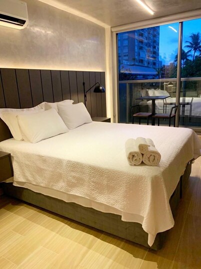 Setai Yacht By Day by Day