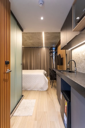 Apartment | 1 bilik tidur, peralatan tempat tidur premium, meja